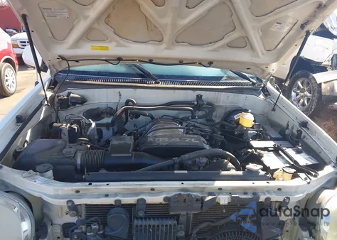 2002 Toyota Sequoia Limited V8 из США, поврежденный, VIN 5TDZT38A92S106704